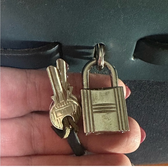 Hermes Vintage Navy Blue Canvas and Leather Herbag circa 1999 PM authenticated - Picture 6 of 10